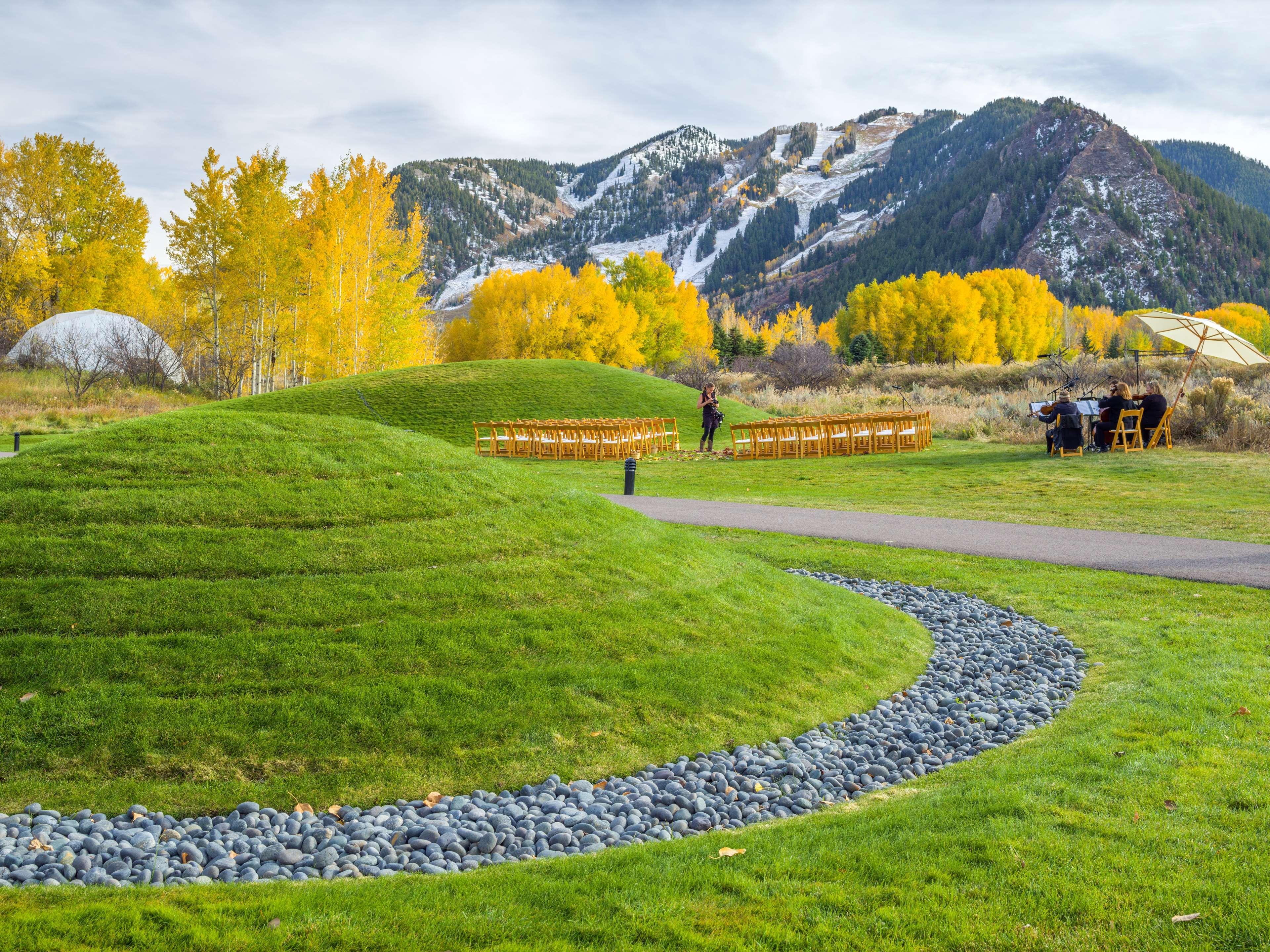 Aspen Meadows Resort Exterior photo