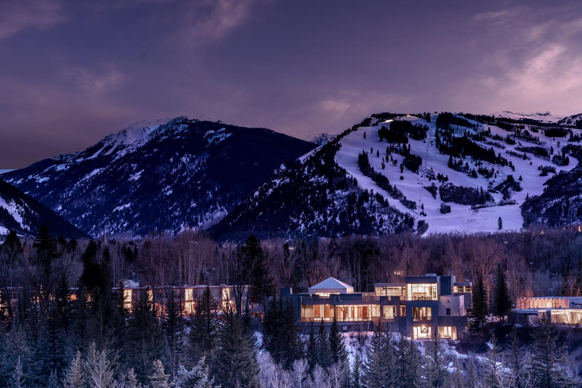 Aspen Meadows Resort Exterior photo