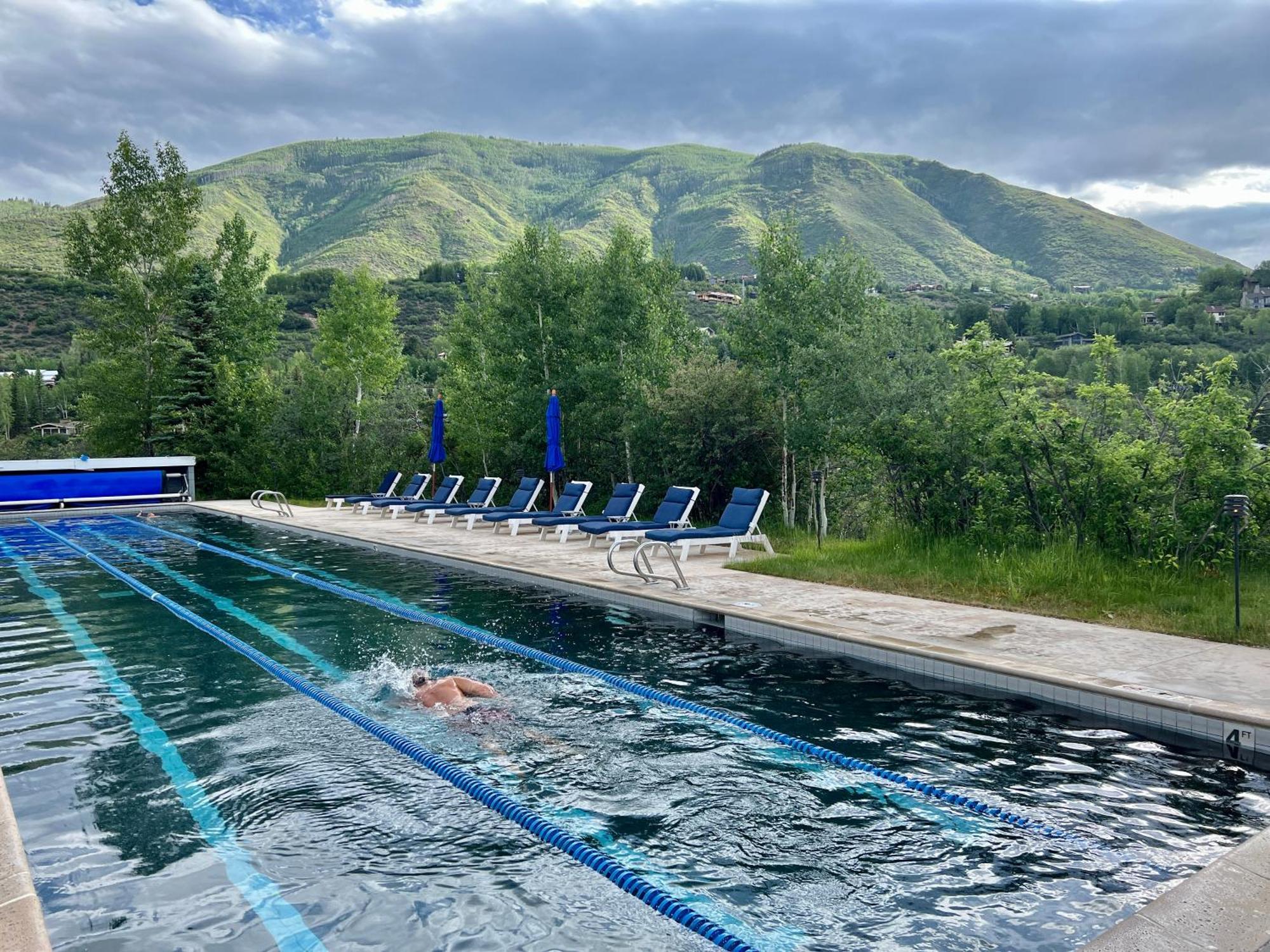 Aspen Meadows Resort Exterior photo
